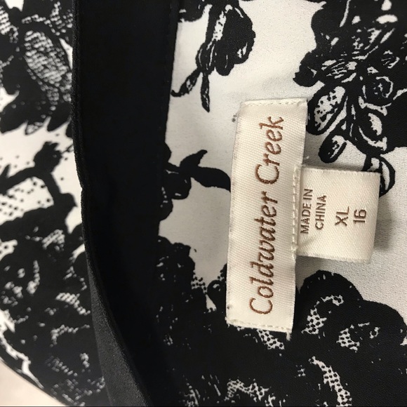 Coldwater Creek black & white design can we worn long sleeve or 3/4 button Vneck - Picture 4 of 8